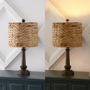 Leona 21.25" Rustic Farmhouse Handwoven Rattan/Resin LED Table Lamp - JONATHAN Y
